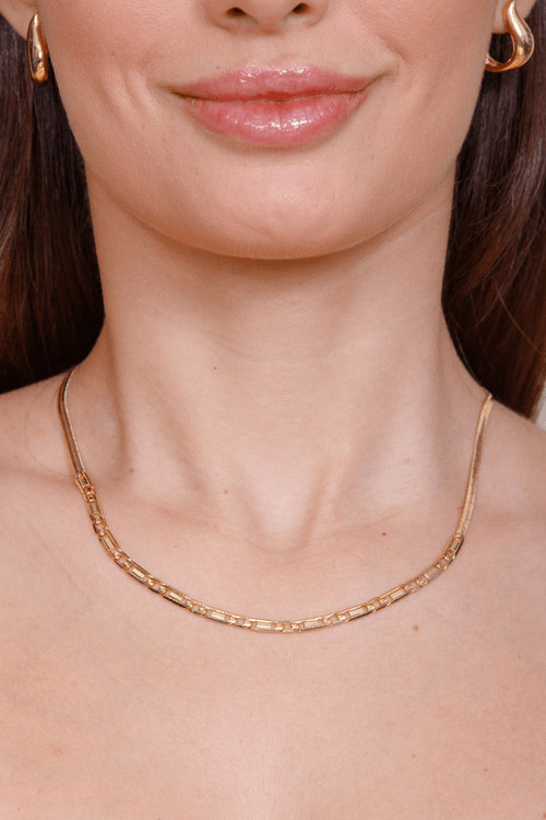 Colar Fita Elos Batidos Meio