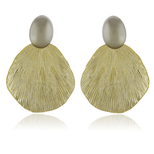 Brinco Oval Fosco Concha Trabalhada