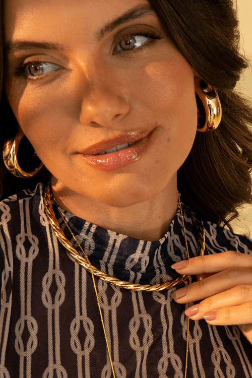 Choker Aro Torcido Pontas Esferas